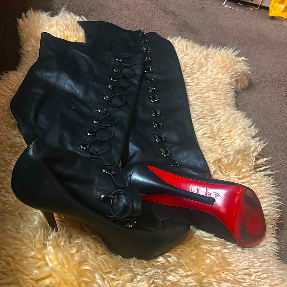 Christian Louboutin leather black 39 1/2 US 8 1/2 no box wore it three times